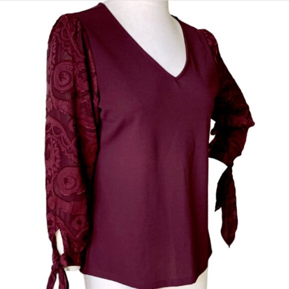 Ann Taylor Factory Burgundy Blouse Floral Print Tie Sleeves Sz S #77H - Picture 3 of 7